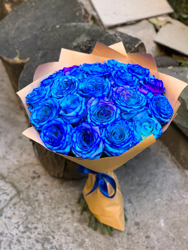 Синие розы в крафт