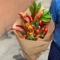 Кликните для увеличения изображения Съедобный букет Чери