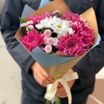 Кликните для увеличения изображения 5 розовых хризантем