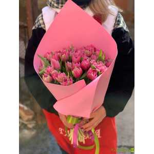 39 розовых пионовидных тюльпанов