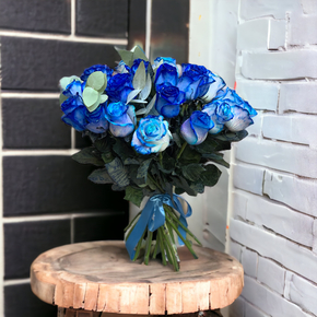 Букет из 21 Голландской синей розы