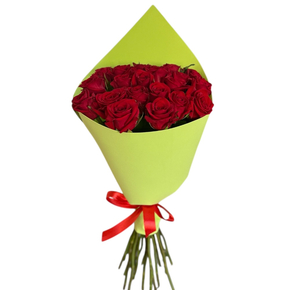 Букет «Красные розы Кения в зелёной упаковке»