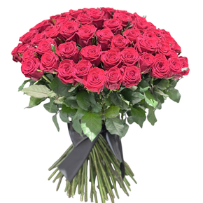 Траурный букет из 100 красных роз